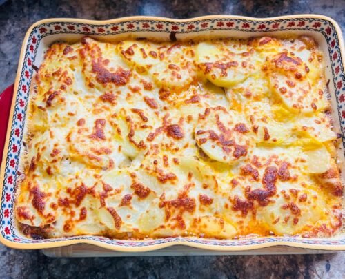 Pork and Potato Pots with Cheese (Myaso v Horshchykakh)